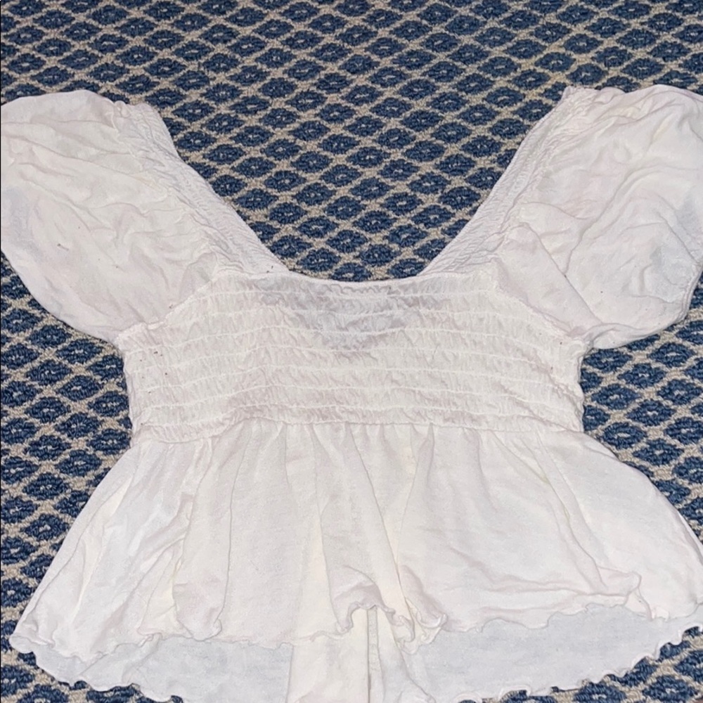 Urban Outfitter White Rouched Top - Picture 3 of 3
